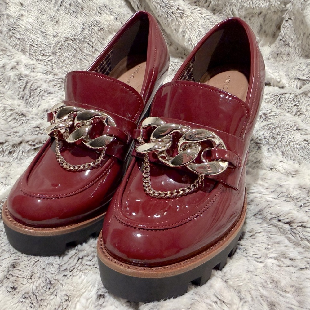 Antonio Melani Healed Loafer Size 8.5